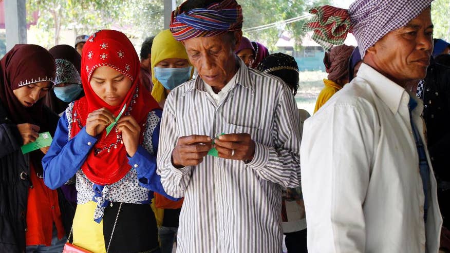 un-backed khmer rouge tribunal is starting full hearing on